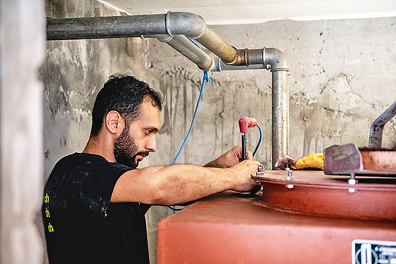Erfahren Sie mehr über unsere professionelle Tankrevision, die gemäß Vorschrift durchgeführt wird. Entdecken Sie unsere zuverlässigen Dienstleistungen zur Überprüfung und Wartung Ihrer Tanks.